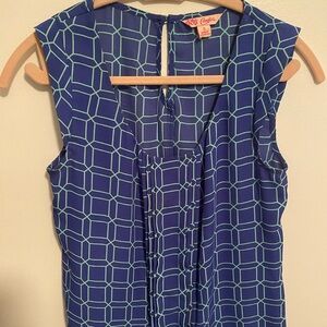 Candie’s Sleeveless Top, Women’s Small, EUC. Blue and Green Geometric Pattern.
